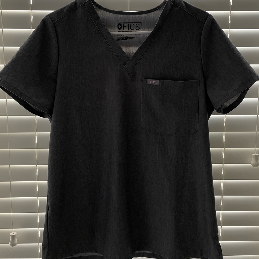 Figs Catarina top, One pocket, color Graphite